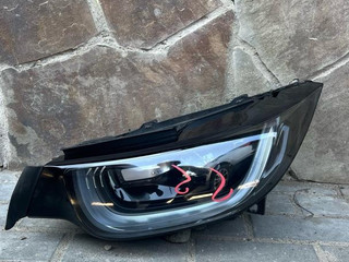 фара левая BMW i3 L01 2015, 7398521