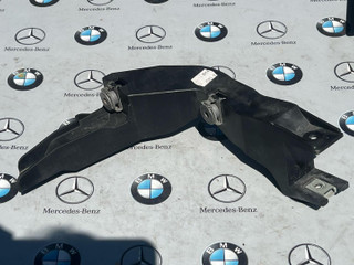 крепление фары правой BMW i3 L01 2015, 7331556