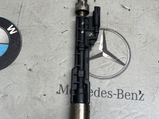 форсунка BMW 5 серия F07/F10/F11 F10 2012, 2.0 л., N20 B20 B, бензин, 7639994