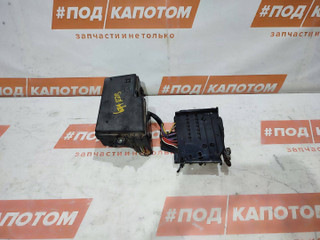 блок предохранителей Ford Focus 3 поколение 2011, 2.0 л., MGDA, бензин, АКПП, panther black (metallic), седан, BV6T14K733