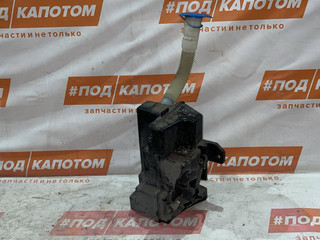 бачок омывателя Volkswagen Tiguan 1 поколение 2011, 2.0 л., CCZC, бензин, АКПП, 8e / a7w, внедорожник 5 дв., полный привод