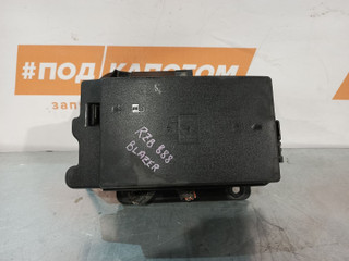 блок предохранителей Chevrolet TrailBlazer 1 поколение 2003, 4.2 л., LL8, бензин, АКПП, primary black, внедорожник 5 дв., полный привод