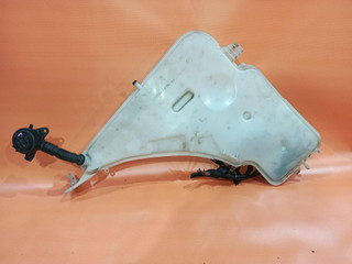 бачок омывателя BMW 3 серия F30/F31/F34 2013, 2.0 л., N20 B20 B, бензин, АКПП, 300, универсал, задний привод