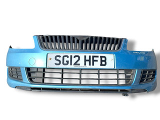 бампер передний Skoda Roomster 1 поколение [рестайлинг] 2012, 1.2 л., CGPA, бензин, 5МКПП, modra miami / lf5t, минивэн, передний привод, правый руль, 5J0807221