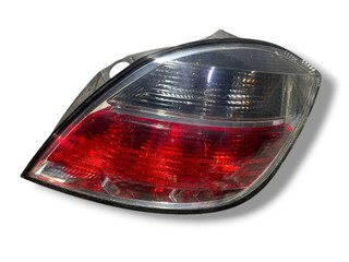 фонарь задний правый Opel Astra H/Family [рестайлинг] 2008, 1.6 л., Z 16 XER, бензин, 5МКПП, lichtsilber / 4au, хетчбэк 5 дв., передний привод, правый руль, 13222325