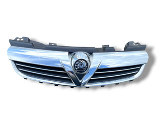 решетка радиатора Opel Zafira Family [рестайлинг] 2011, 1.8 л., A 18 XER, бензин, 5МКПП, argonsilber, минивэн, передний привод, правый руль, 13247331