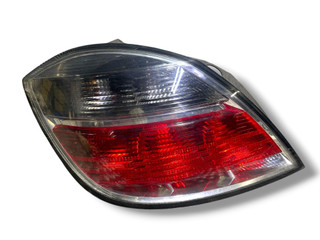 фонарь задний левый Opel Astra H 2007, 1.6 л., Z 16 XER, бензин, 5МКПП, lichtsilber / 4au, хетчбэк 5 дв., передний привод, правый руль, 13222324