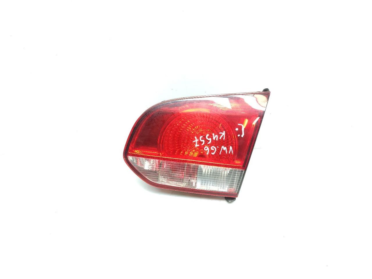 фонарь крышки багажника правый Volkswagen Golf 6 поколение 2011, 1.6 л., TDi, CAYC, дизель, 5МКПП, bluegraphit / lc5f, хетчбэк 5 дв., передний привод, правый руль, 5K0945094J - фото №1