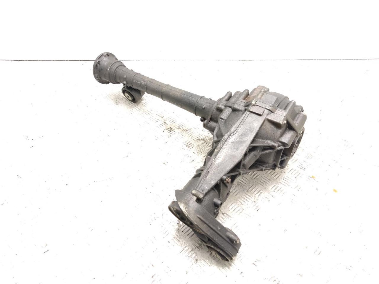 редуктор переднего моста Volkswagen Touareg 1 поколение 2005, 2.5 л., TDi PD, BAC, дизель, АКПП, reflex silver / la7w, внедорожник 5 дв., полный привод, правый руль, 0AA409508E, JTH - фото №1