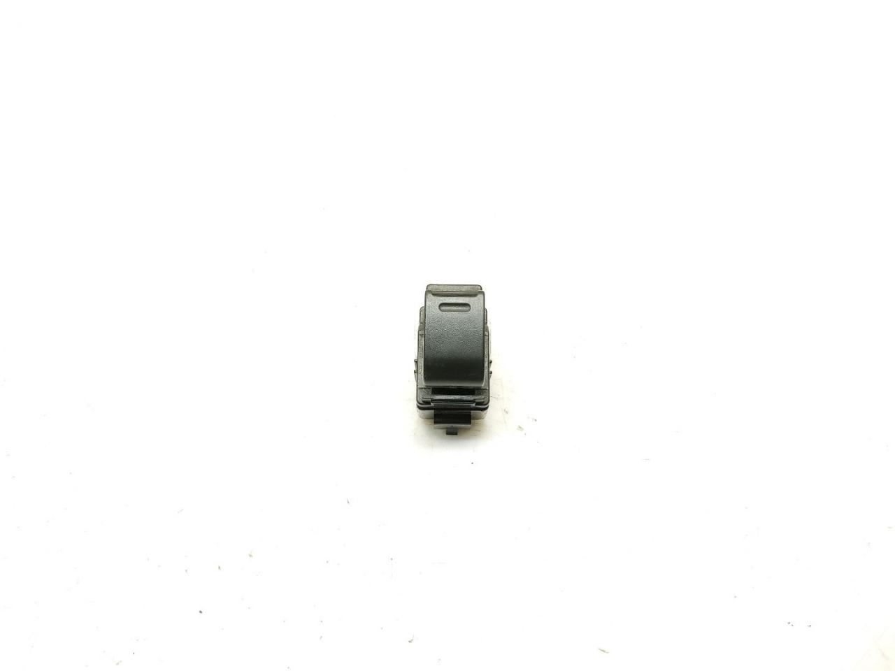 кнопка стеклоподъемника двери Toyota Prius 2 поколение 2004, 1.5 л., VVT-i, 1NZ-FXE, гибрид, вариатор, blue / 8s2, хетчбэк 5 дв., передний привод, правый руль, 84810-12080 - фото №1