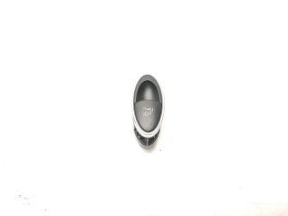 кнопка открытия багажника Mercedes-Benz CLS-Класс C219 2005, 5.0 л., i, M 113.967, бензин, АКПП, titanitrot / 567, фастбэк, задний привод, правый руль, A2118211151