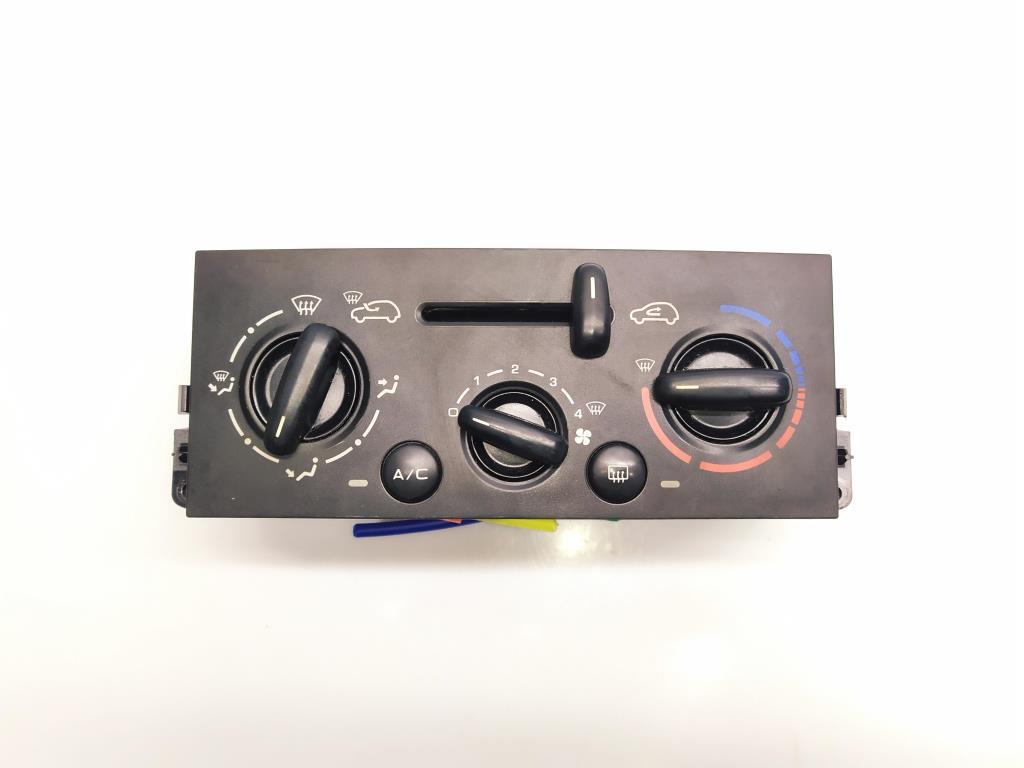 блок управления печки / климат-контроля Peugeot 207 1 поколение 2007, 1.6 л., i, 5FW (EP6), бензин, 5МКПП, красный, универсал, передний привод, правый руль, 69910002 - фото №1