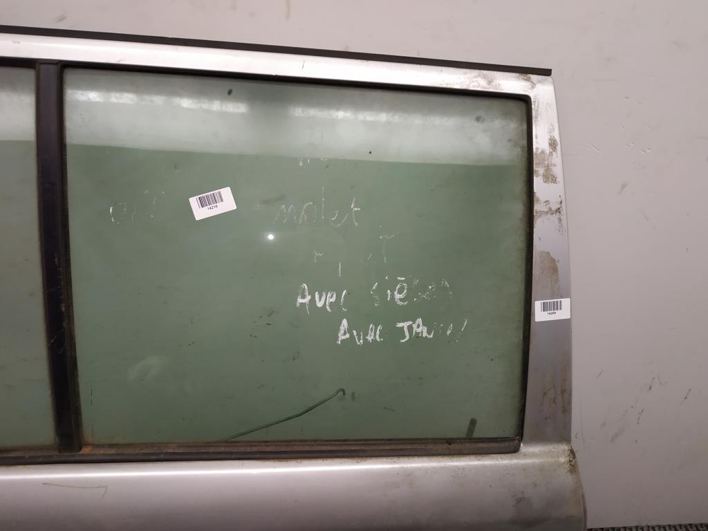 стекло двери задней правой Mercedes-Benz W124 1 поколение S124 1992, 3.0 л., i, M 103.985, бензин, АКПП, серебро, универсал, полный привод, правый руль - фото №1