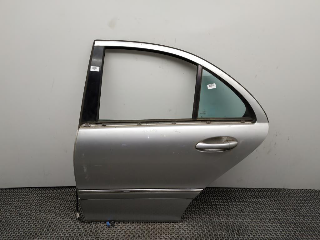 замок двери задней левой Mercedes-Benz C-Класс W203/S203/CL203 2001, 3.2 л., i, M 112.946, бензин, АКПП, brillantsilber / 744, седан, задний привод, правый руль, A2037300135 - фото №1