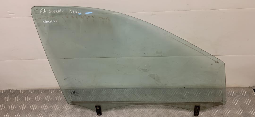 стекло двери передней левой Kia Sorento 1 поколение BL 2005, 2.5 л., CRDi, D4CB, дизель, 5МКПП, серебро, внедорожник 5 дв., полный привод, правый руль, 43R-000382 - фото №1