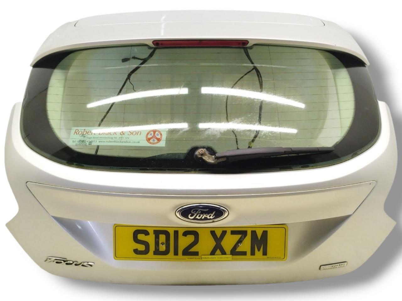 крышка багажника (дверь 3-5) Ford Focus 3 поколение 2012, 1.6 л., TDCi, T1DB, дизель, 6МКПП, moondust silver / 0b, хетчбэк 5 дв., передний привод, правый руль, 1838957, PBM51-A40410-AE - фото №1