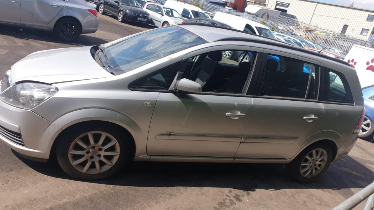 Opel Zafira 2  (B) 2005