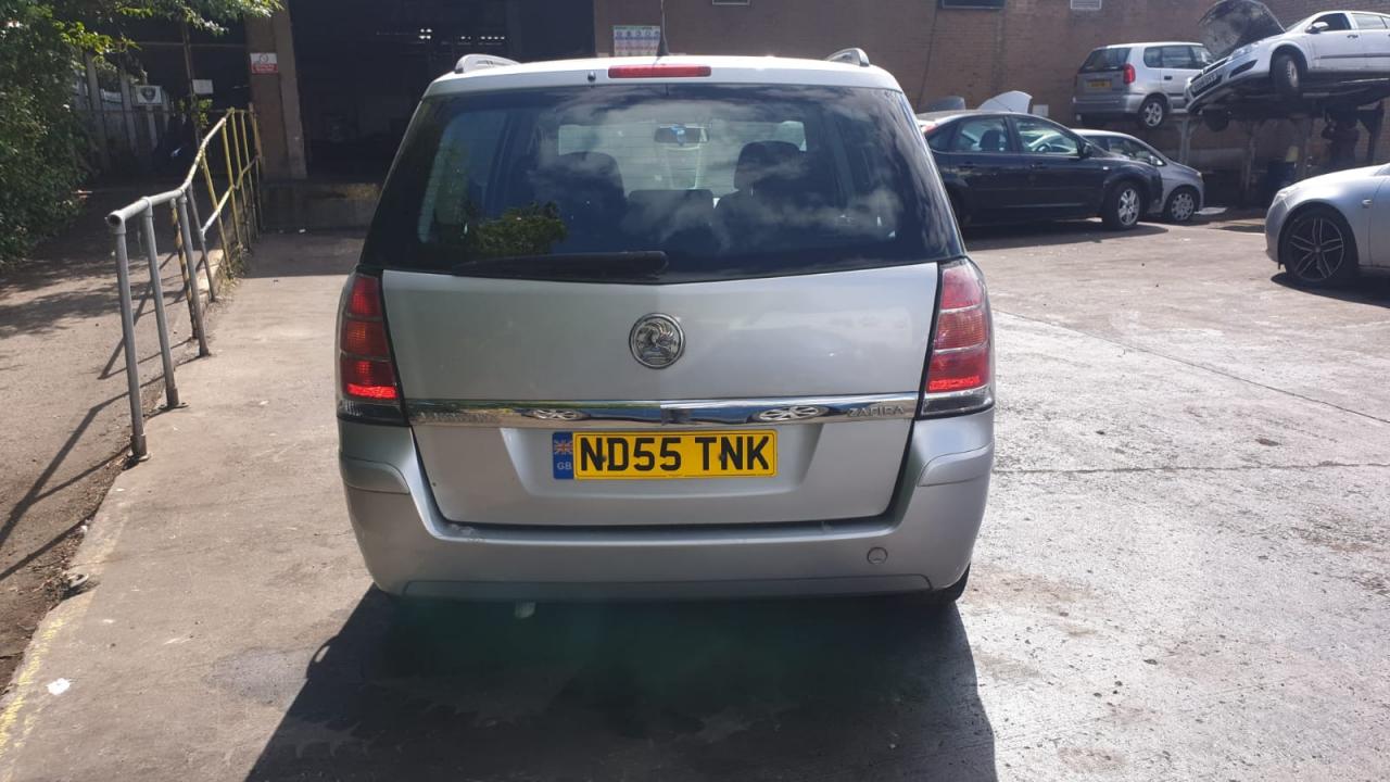 Opel Zafira 2  (B) 2005