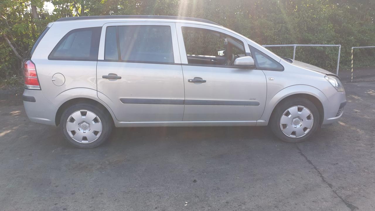 Opel Zafira 2  (B) 2007