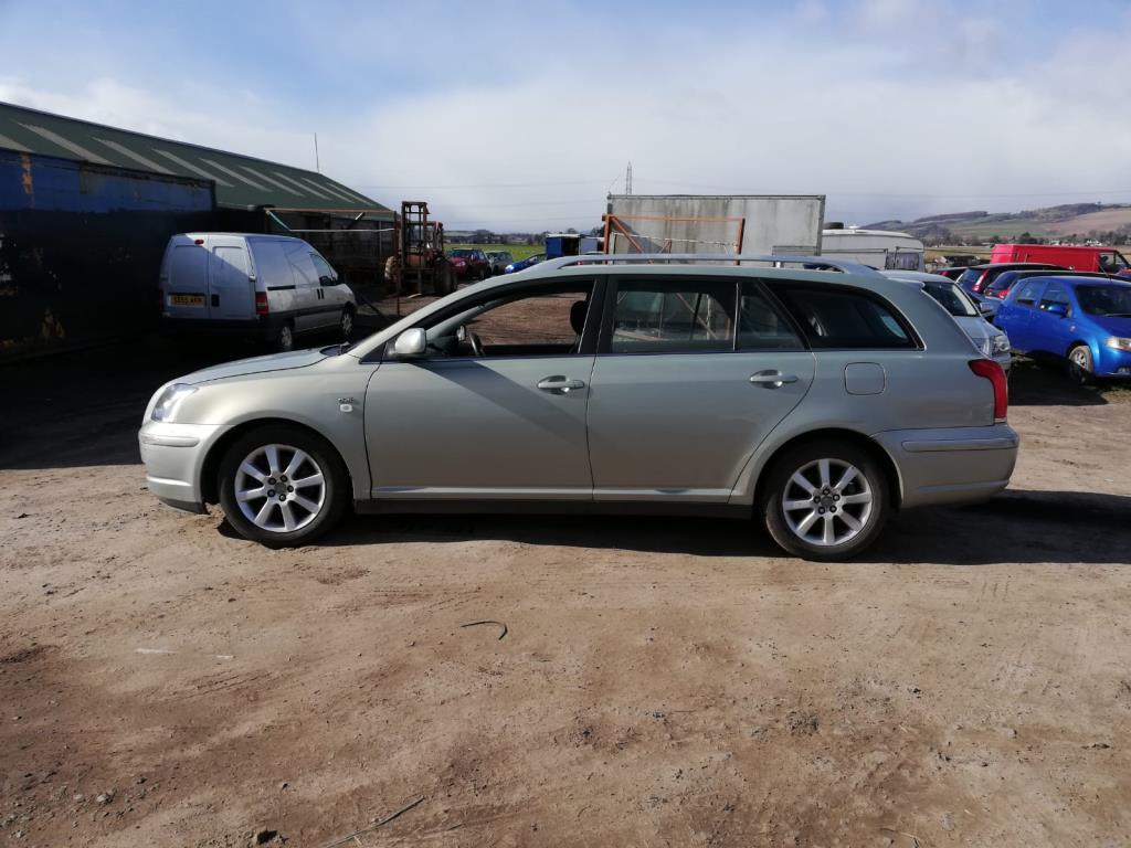 Toyota Avensis 2  (T250) 2004