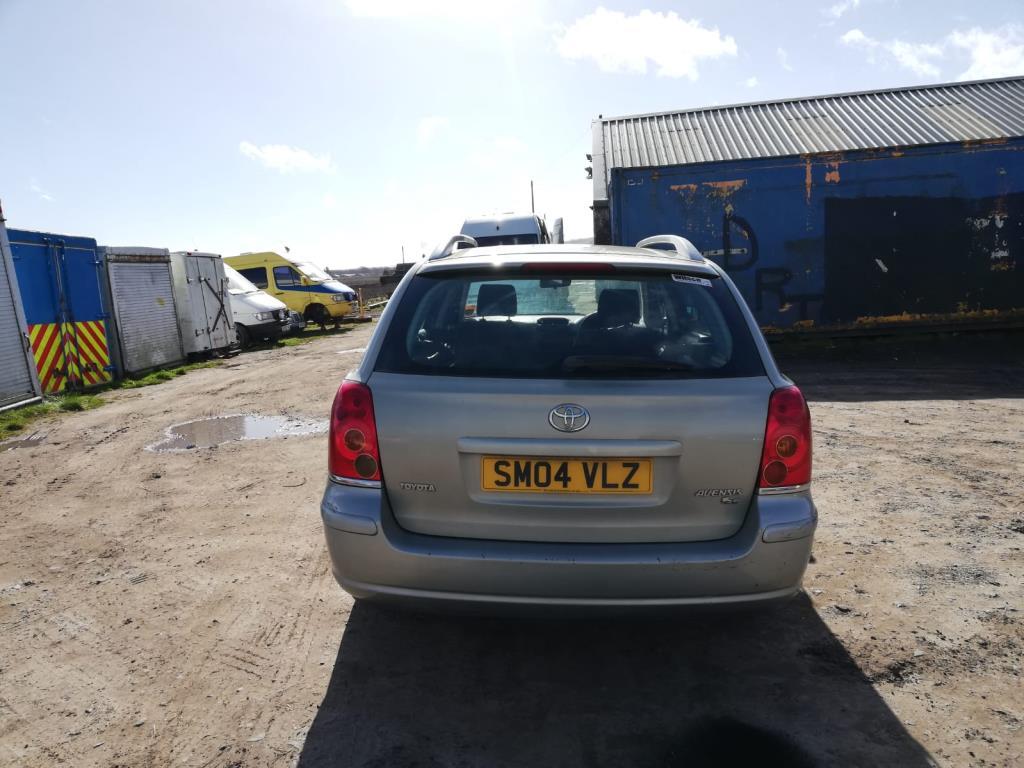 Toyota Avensis 2  (T250) 2004