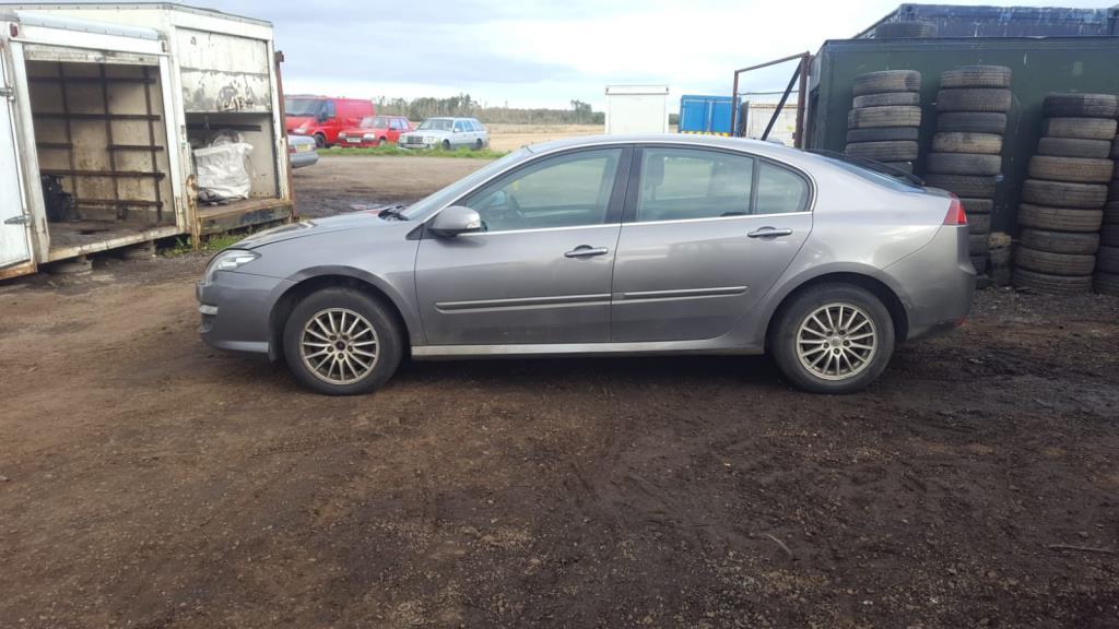Renault Laguna 3  рест. 2011