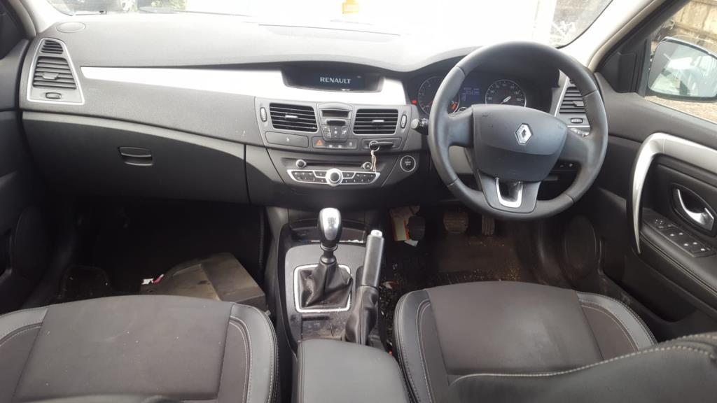 Renault Laguna 3  рест. 2011