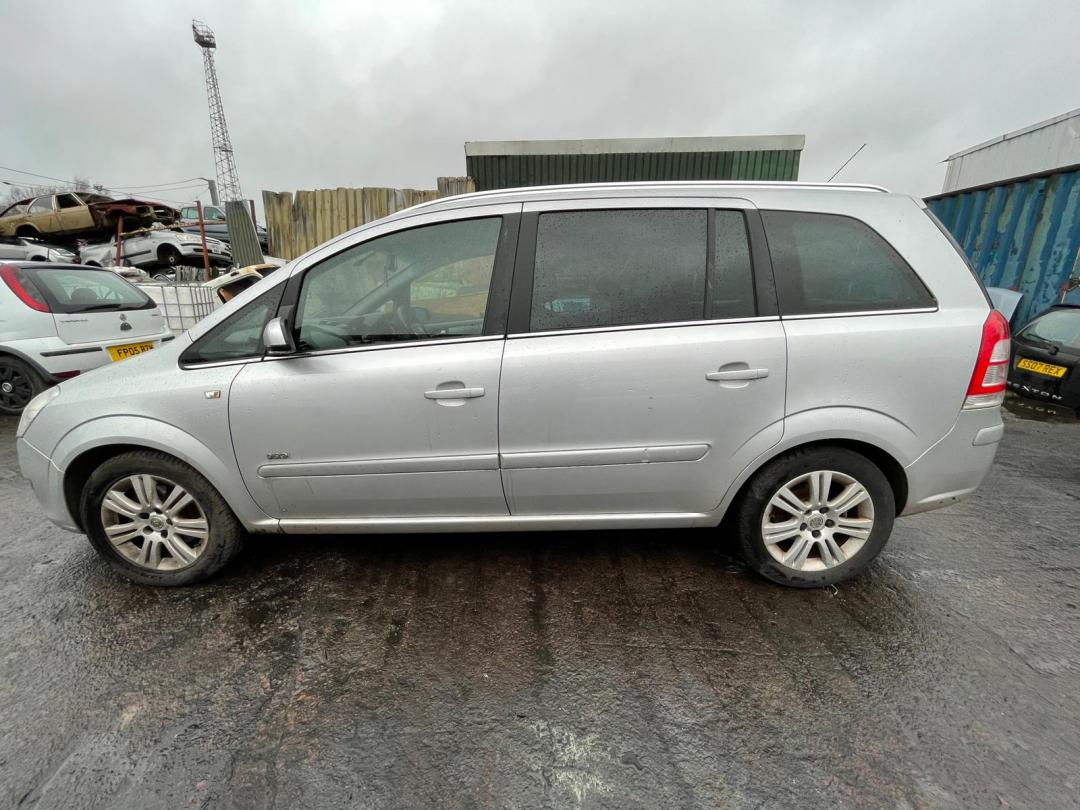 Opel Zafira 2  (B) рест. 2008