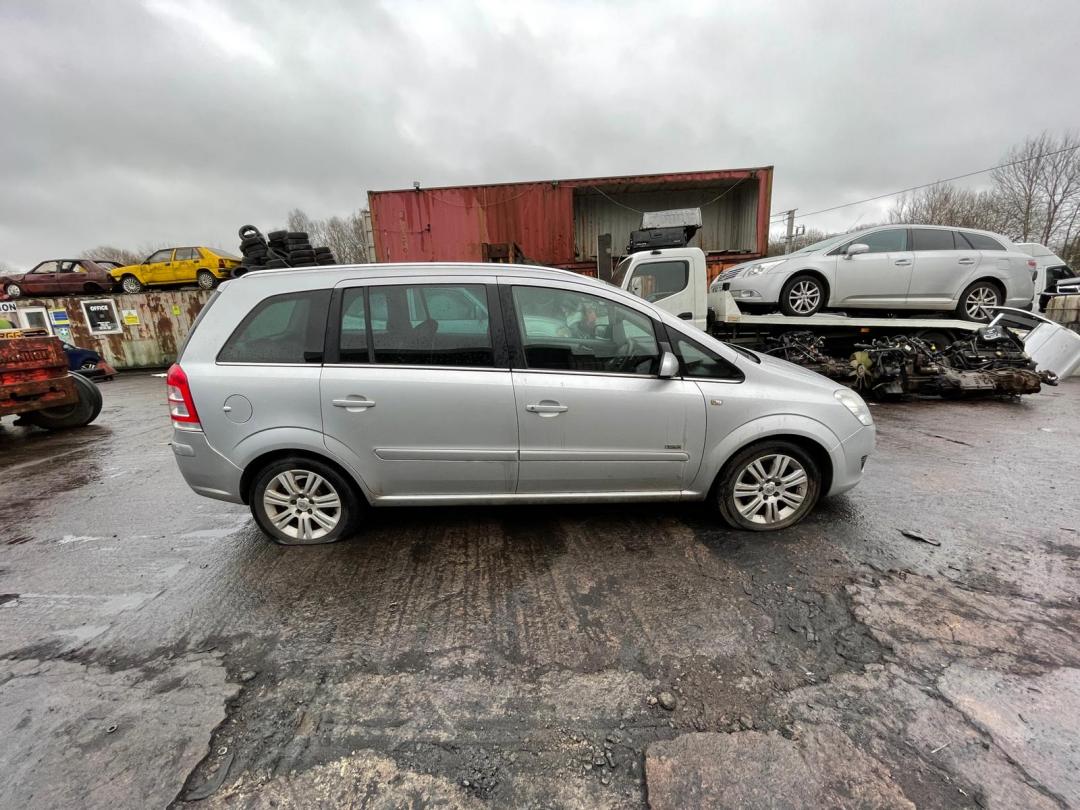 Opel Zafira 2  (B) рест. 2008