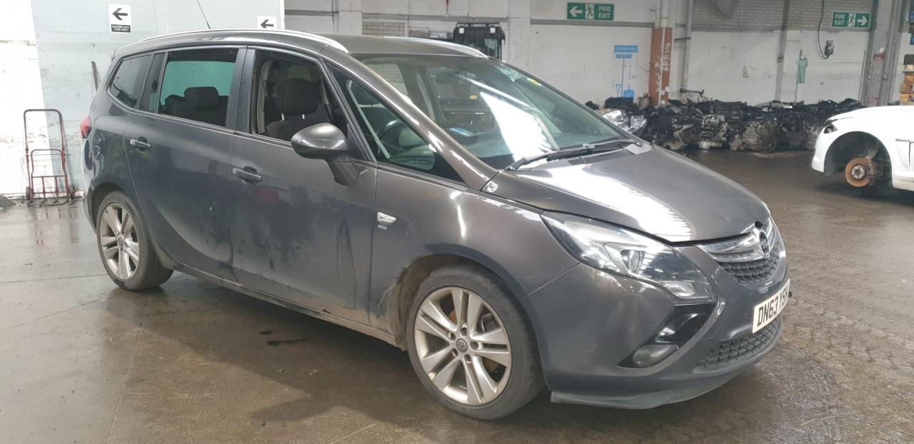 Opel Zafira 3  (C) 2013