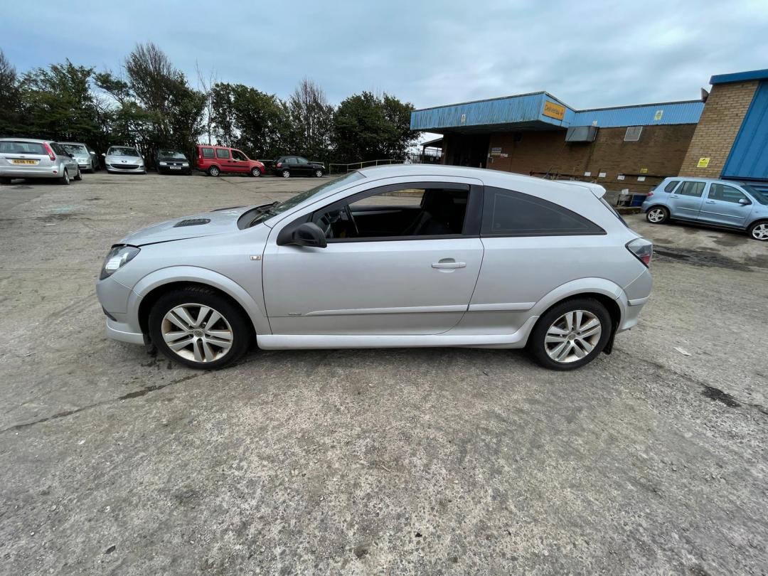 Opel Astra GTC H рест. 2007