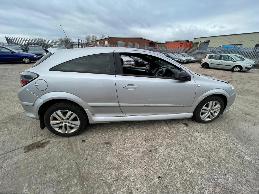 Opel Astra GTC H рест. 2007