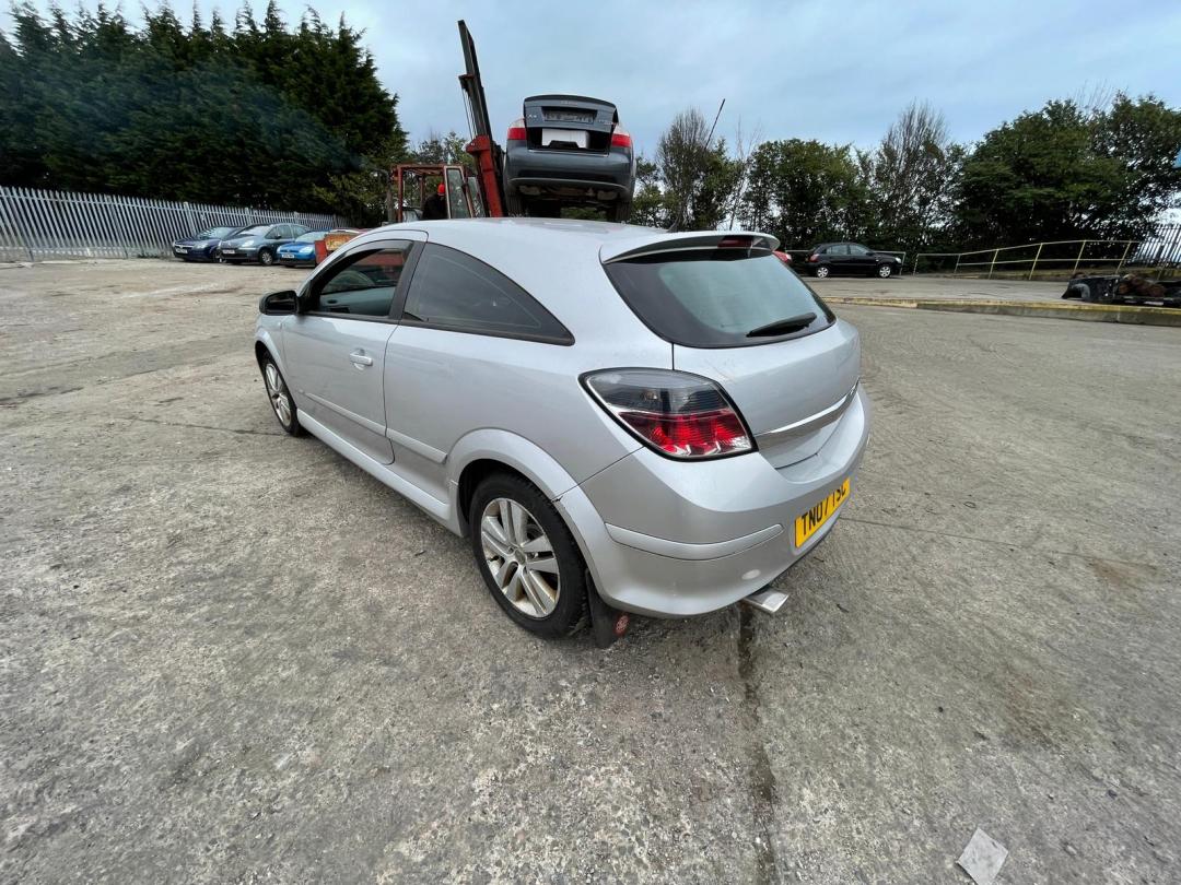 Opel Astra GTC H рест. 2007