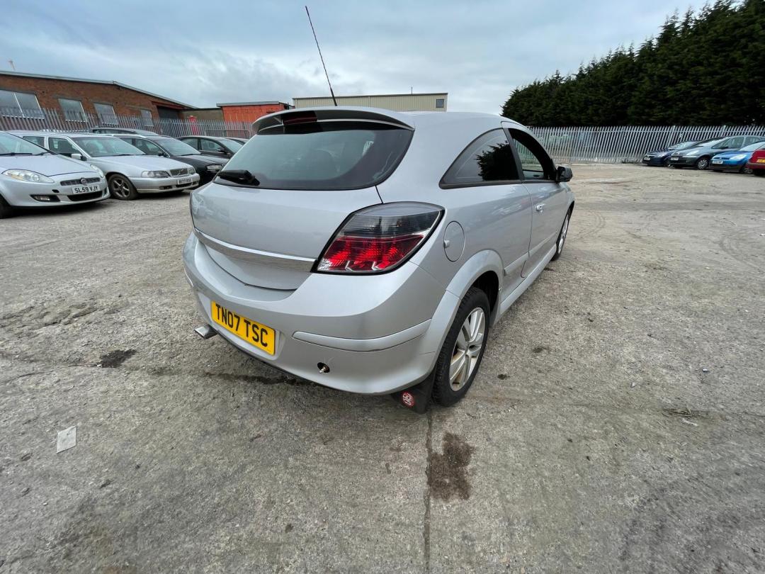 Opel Astra GTC H рест. 2007