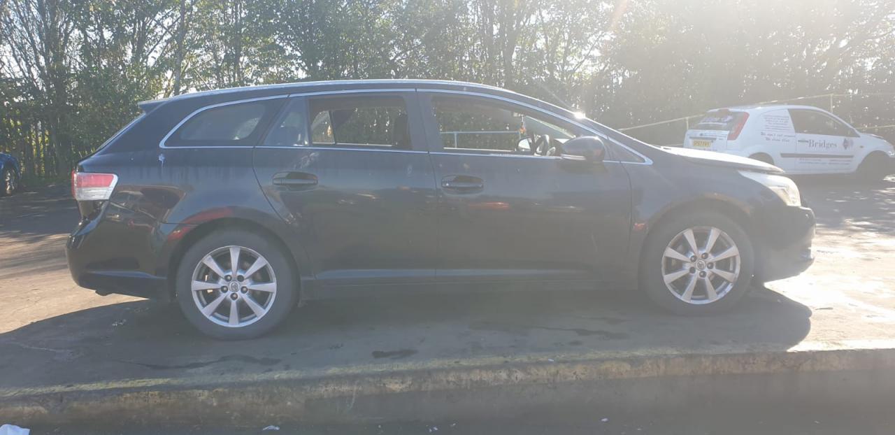 Toyota Avensis 3  (T270) 2009
