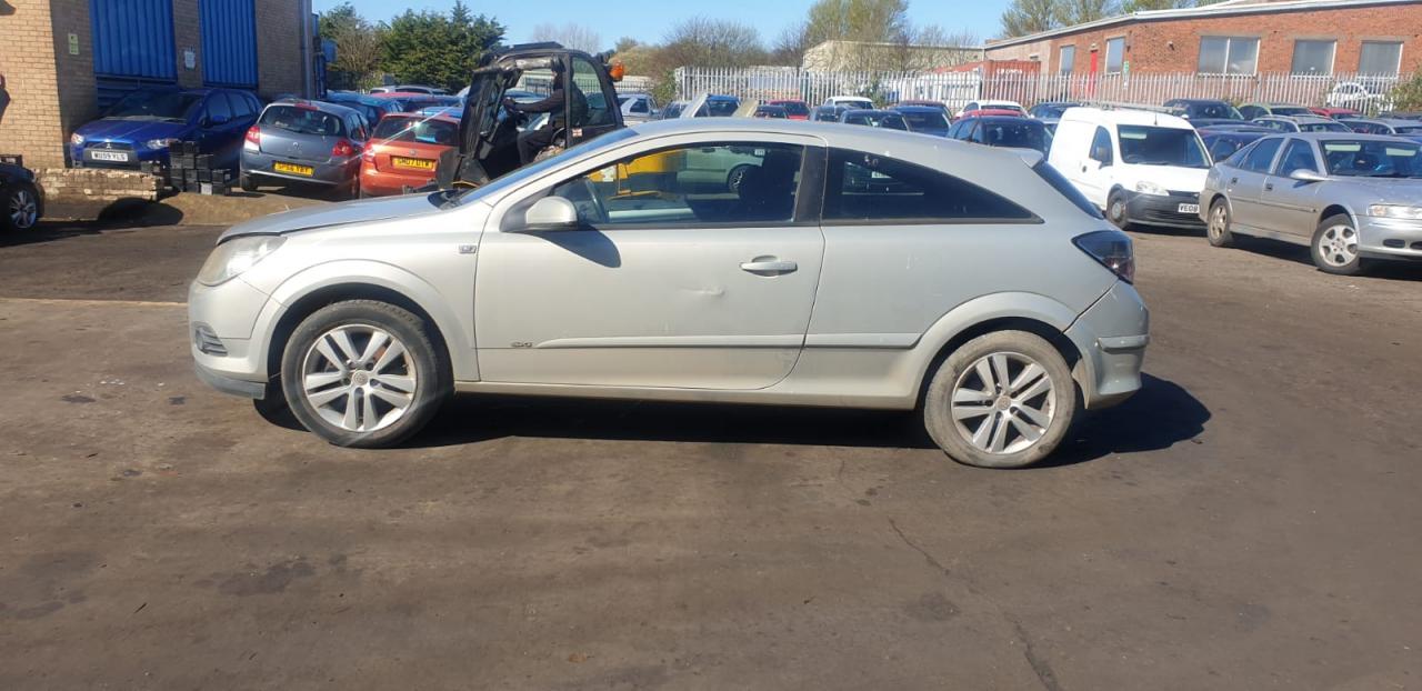 Opel Astra GTC H рест. 2008
