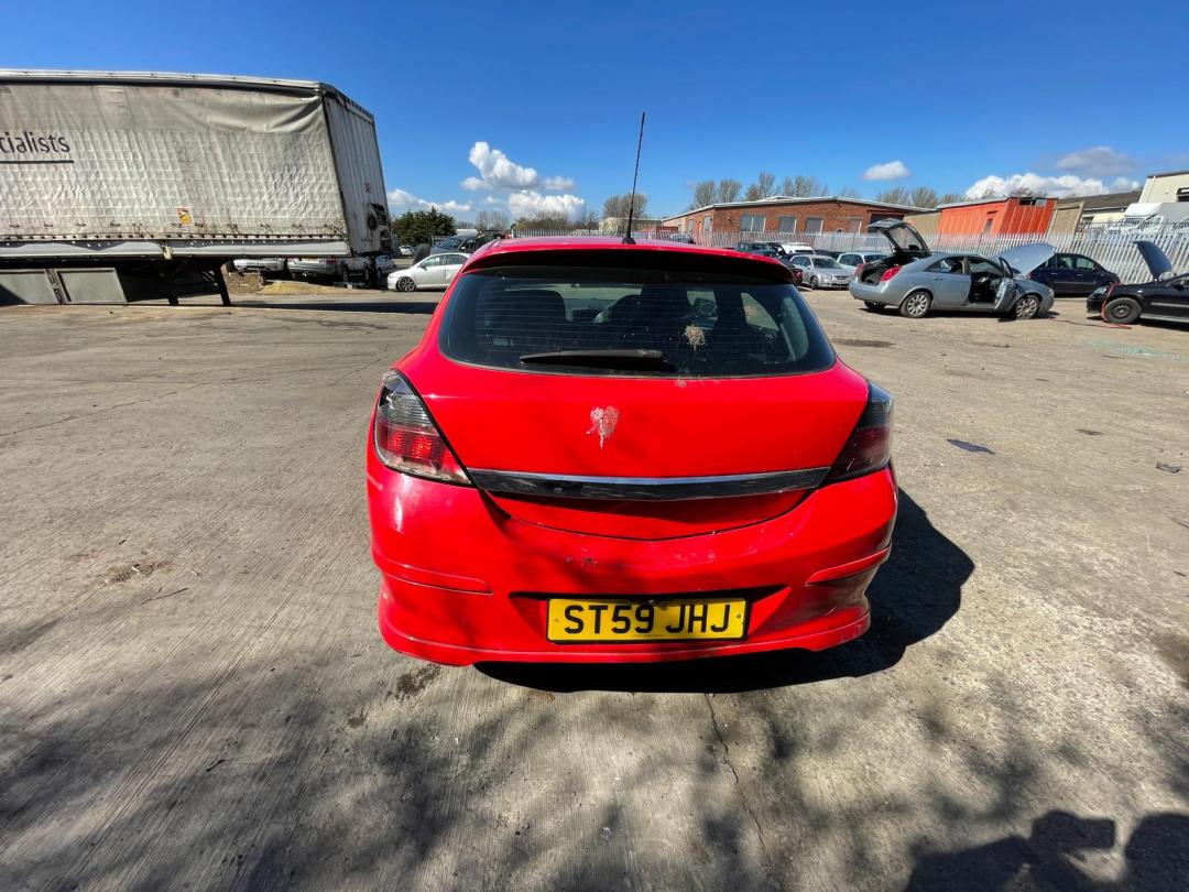 Opel Astra GTC H рест. 2009