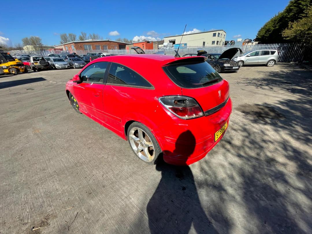 Opel Astra GTC H рест. 2009