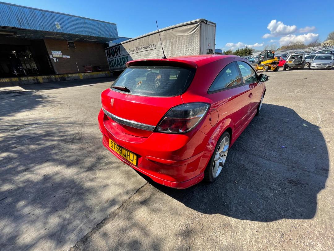 Opel Astra GTC H рест. 2009