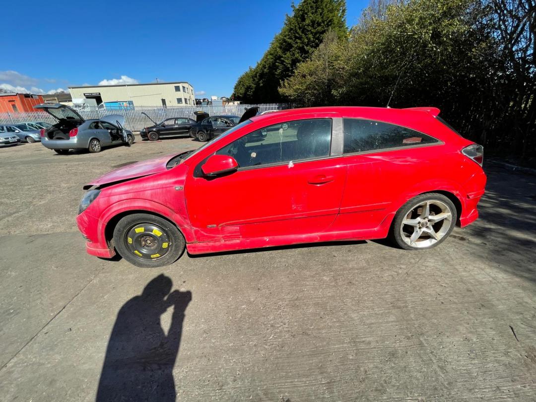 Opel Astra GTC H рест. 2009