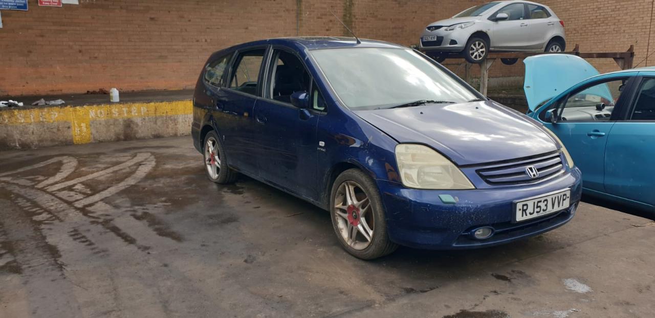Honda Stream  RN3 2003