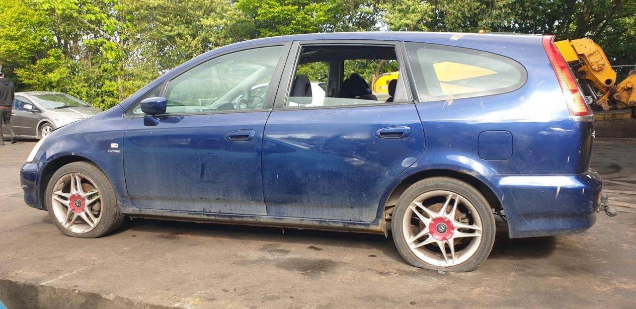 Honda Stream  RN3 2003