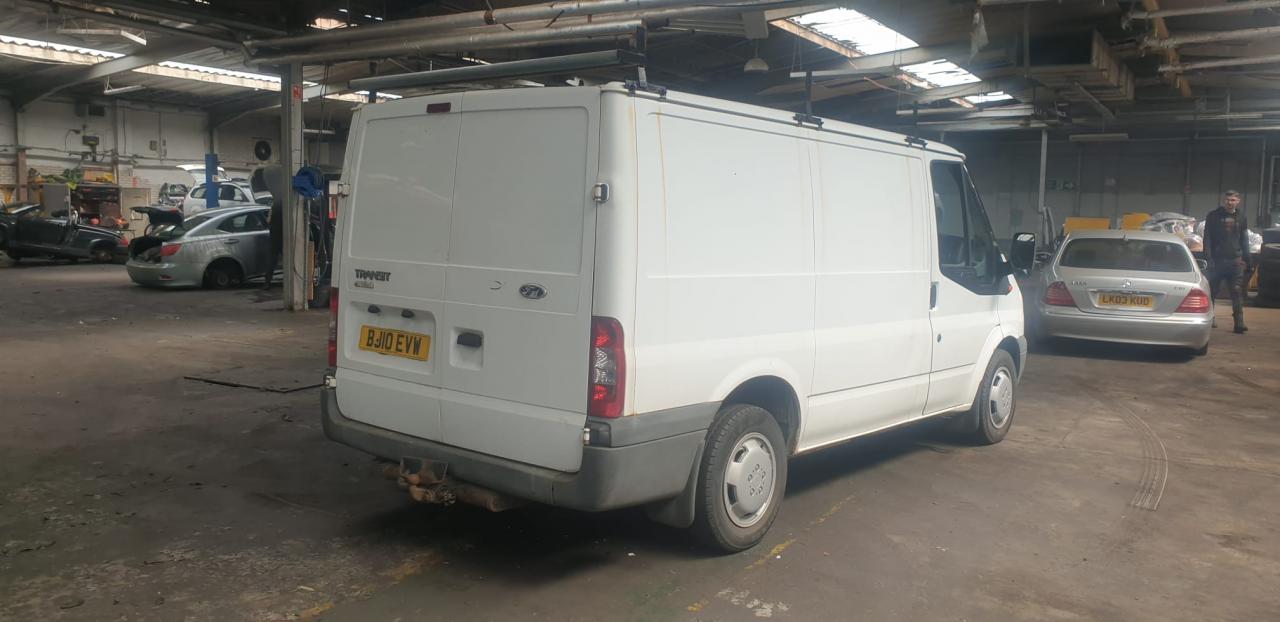 Ford Transit 7 2010
