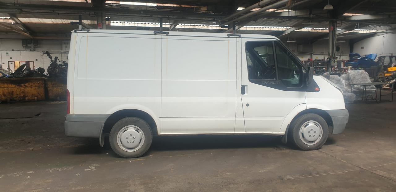 Ford Transit 7 2010