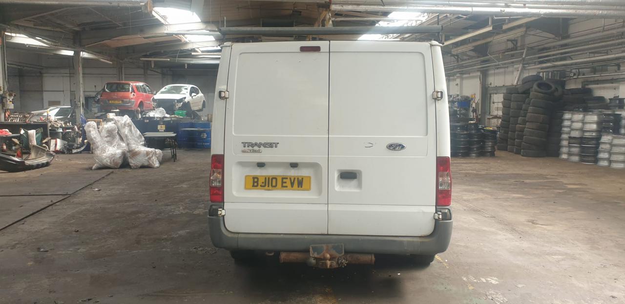 Ford Transit 7 2010
