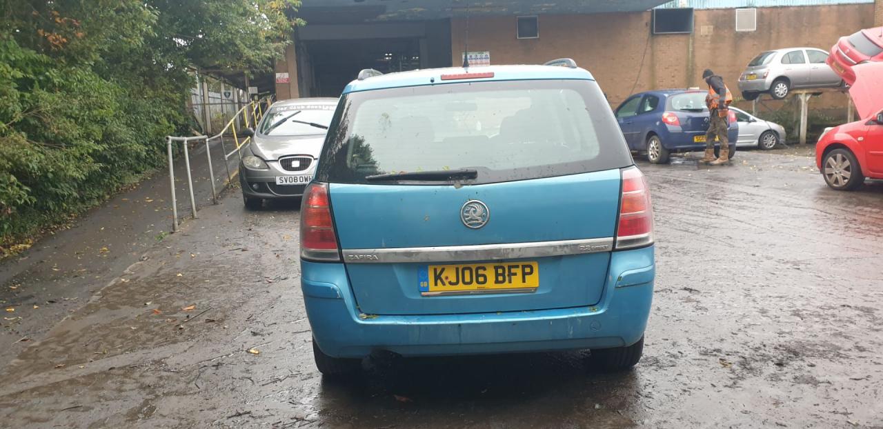 Opel Zafira 2  (B) 2006