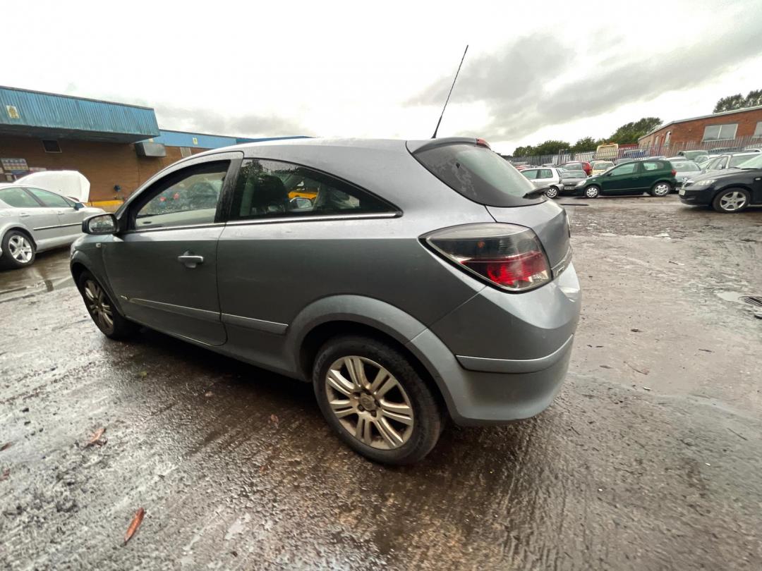 Opel Astra GTC H рест. 2008
