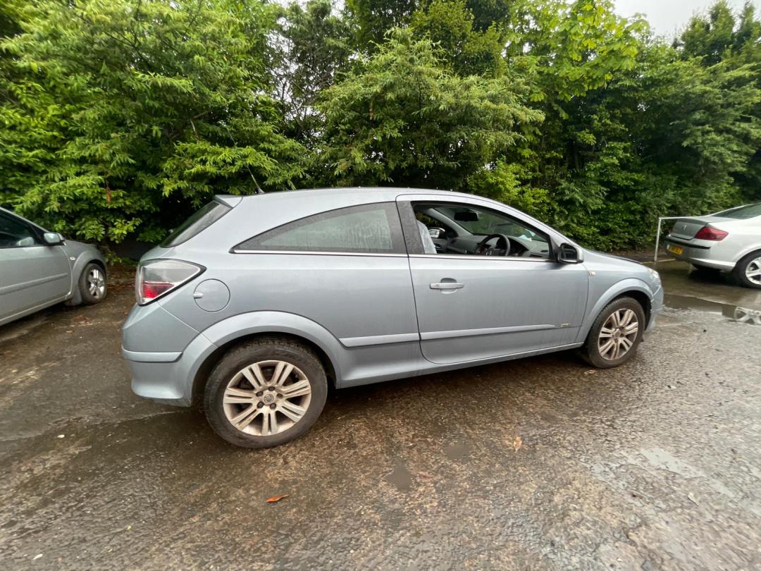 Opel Astra GTC H рест. 2008