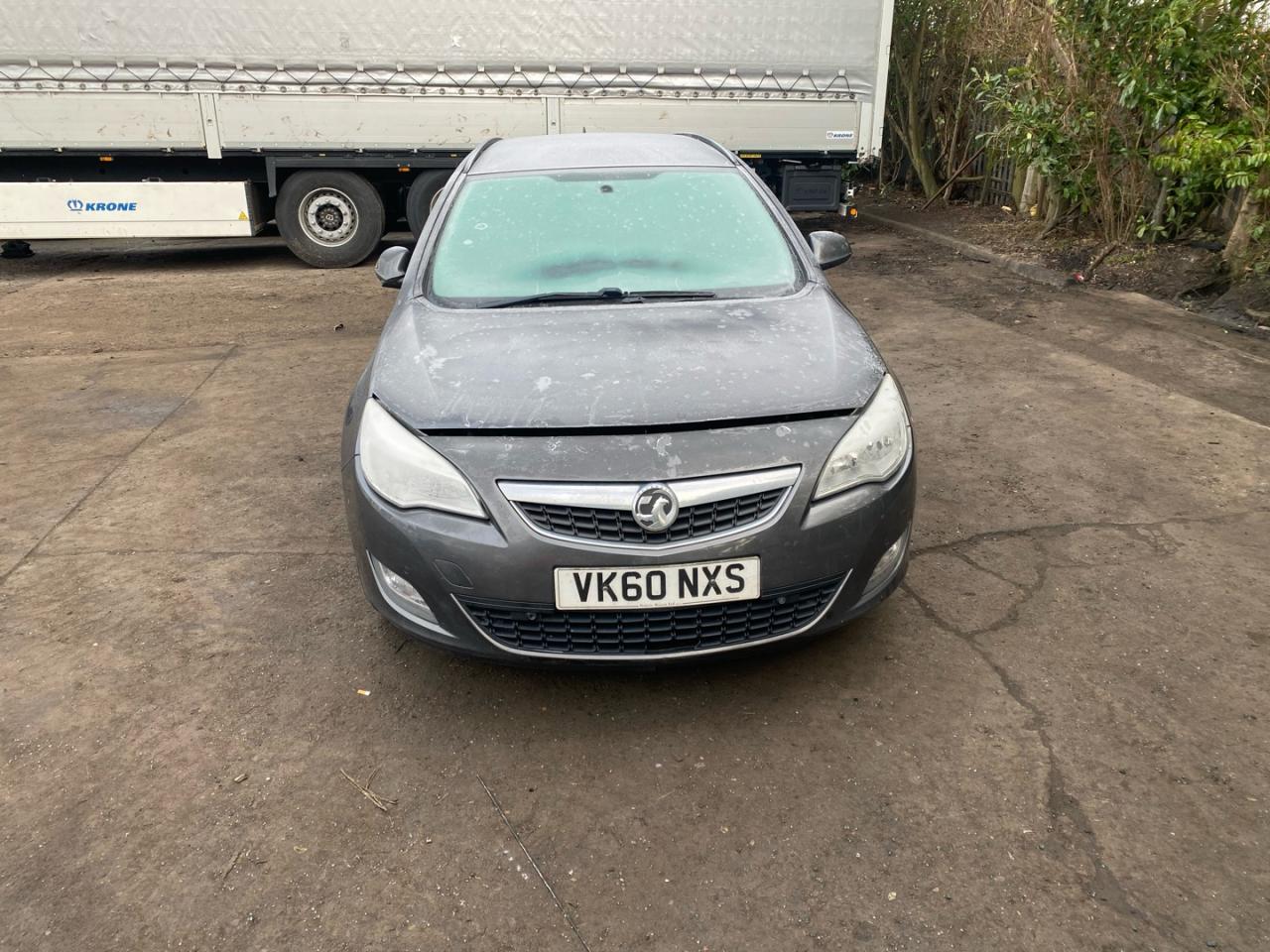 Opel Astra J 2011
