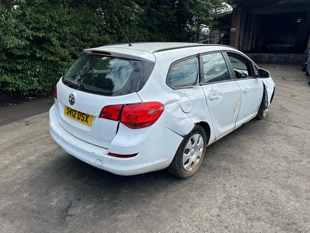 Opel Astra J 2012